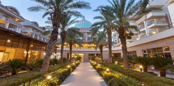 Kirman Belazur Resort & Spa