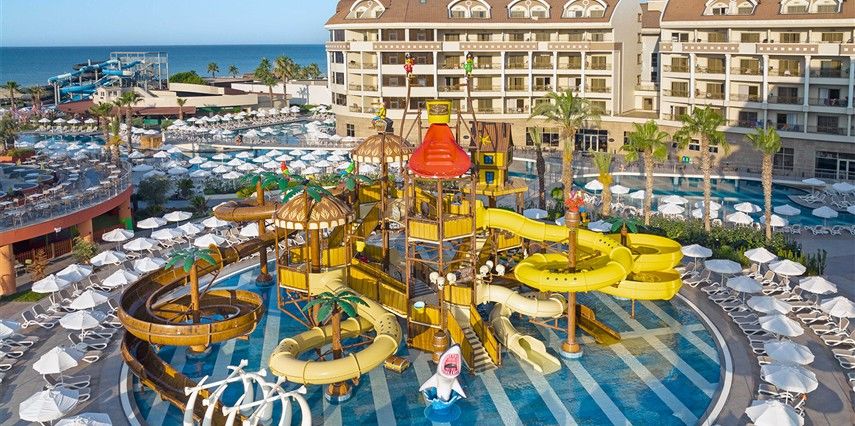 Kirman Belazur Resort & Spa