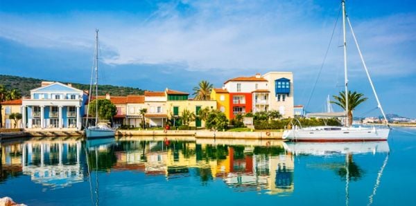 Adana Mersin Çıkışlı Uçaklı Çeşme Alaçatı Ilıca Urla Sığacık Kuşadası Didim Foça Turu / 4 Gece Otel Konaklaması