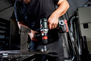 METABO GB 18 LTX BL QI/5.5 Şarjlı Kılavuz Çekme Matkabı 18 Volt