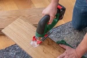 BOSCH UniversalSaw 18V-100 Akülü Dekupaj Testere (Akü ve Şarj Aleti Hariç)