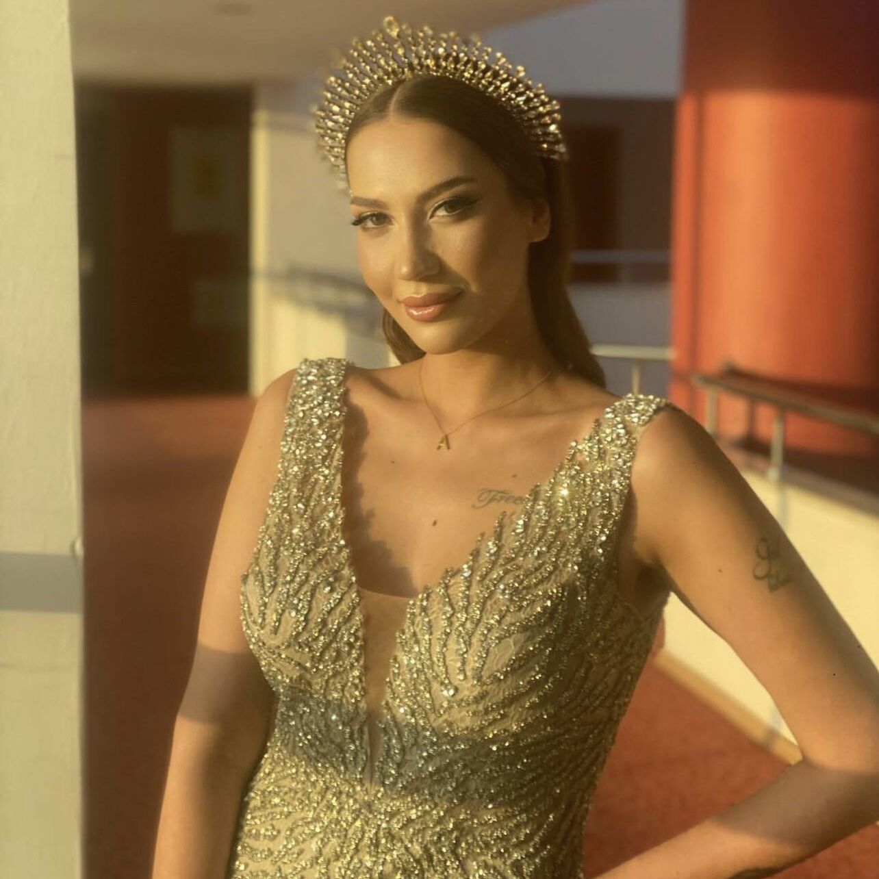 GOLD DİK TAÇ