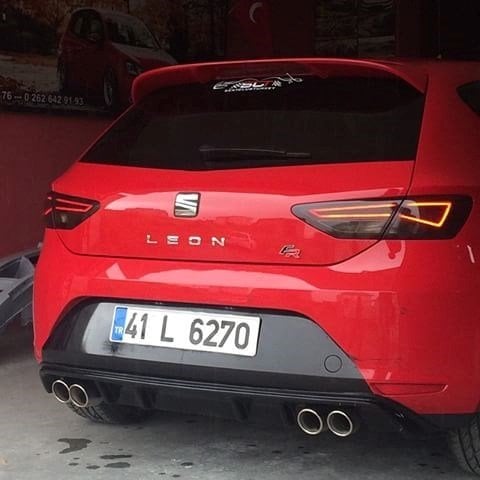 Seat Leon Fr Difüzör Çıkıssız 13-16 Model Uyumlu Piano Black,Parlak Siyah