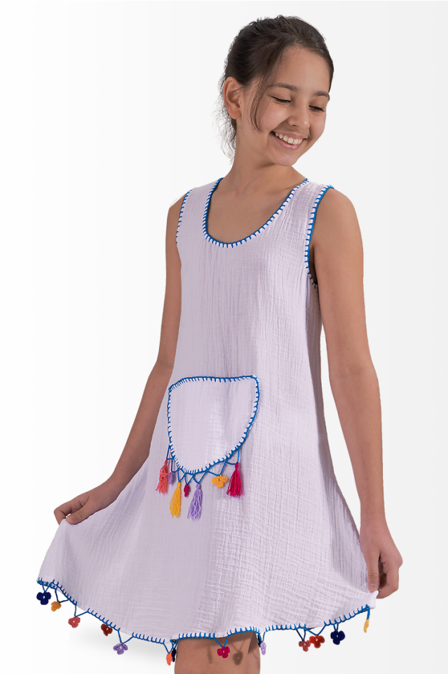 Müslin Kız Çocuk Yazlık Elbise Mavi Nakış Cep Motifli Ada Model Beyaz