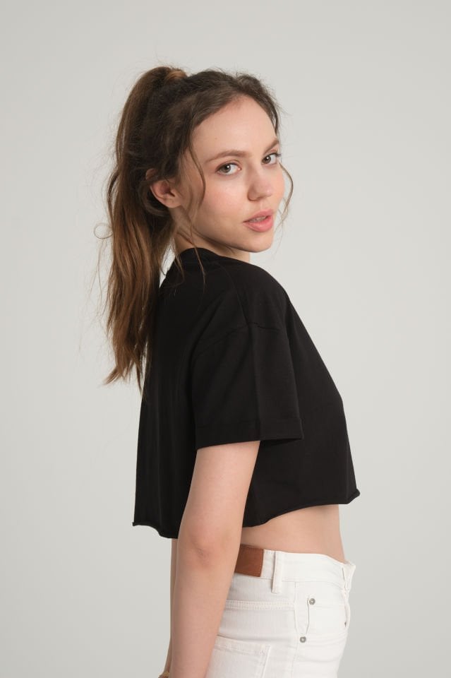 Siyah Pamuklu Crop T-Shirt