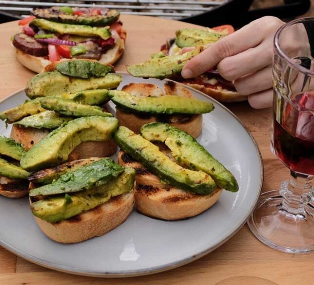 Lecker gegrillte Avocado