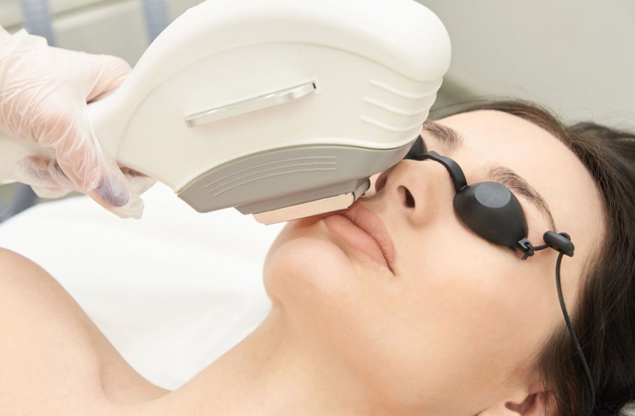 IPL Lazer ile Normal Lazer Arasındaki Fark Nedir?