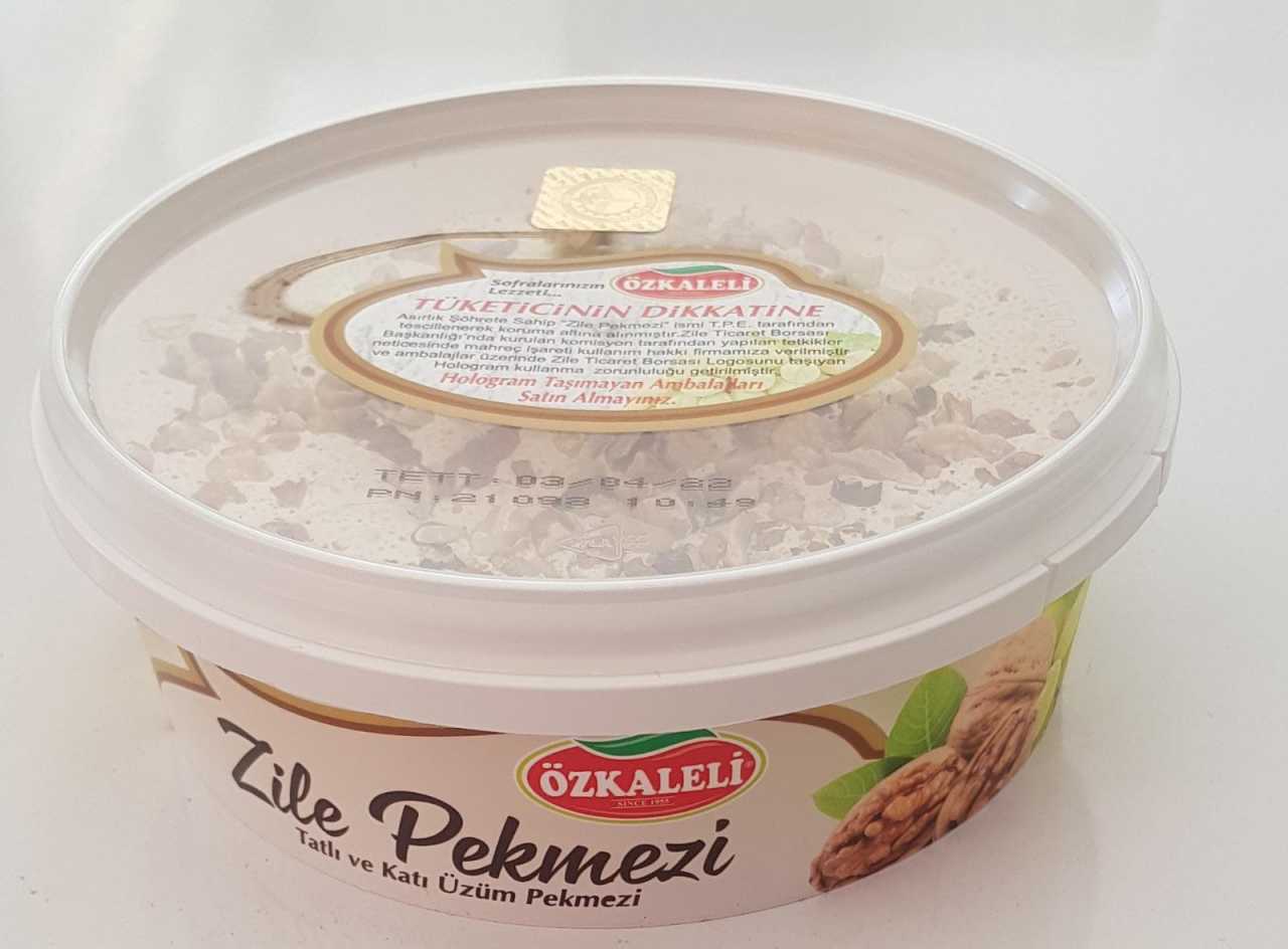 ÖZKALELİ BEYAZ CEVİZLİ ZİLE PEKMEZİ