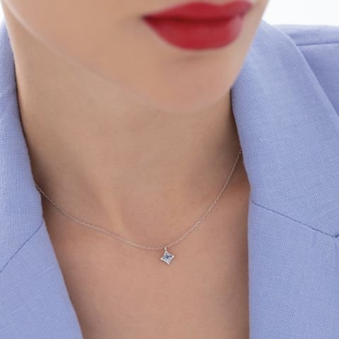 Mavi Topaz Taşlı Kolye