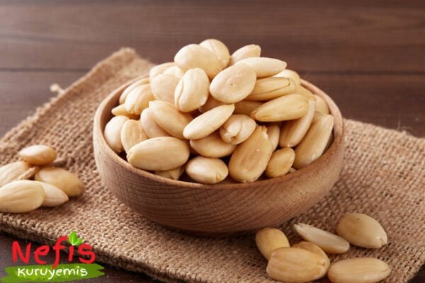 Almonds Raw Peeled (Badem Çiğ Soyulmuş)