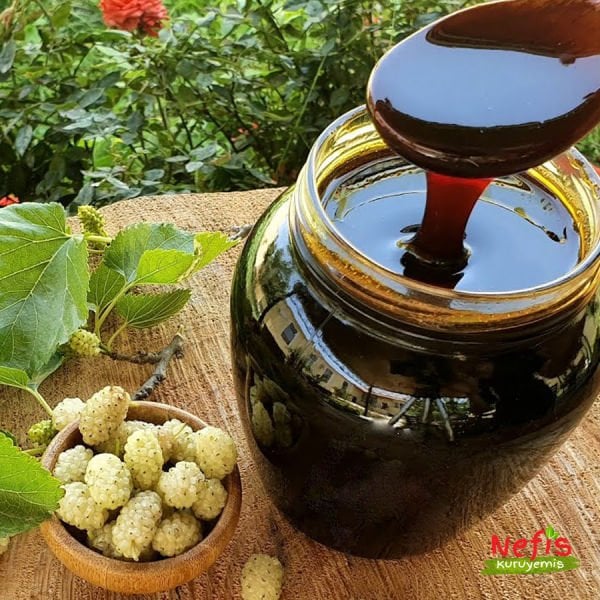 Mulberry molasses (Dut Pekmezi El Yapımı)