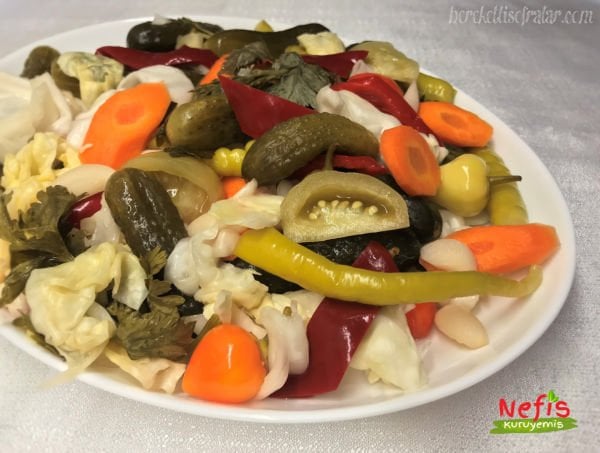 Mixed Pickles Handmade (El Yaoımı Karışık turşu)