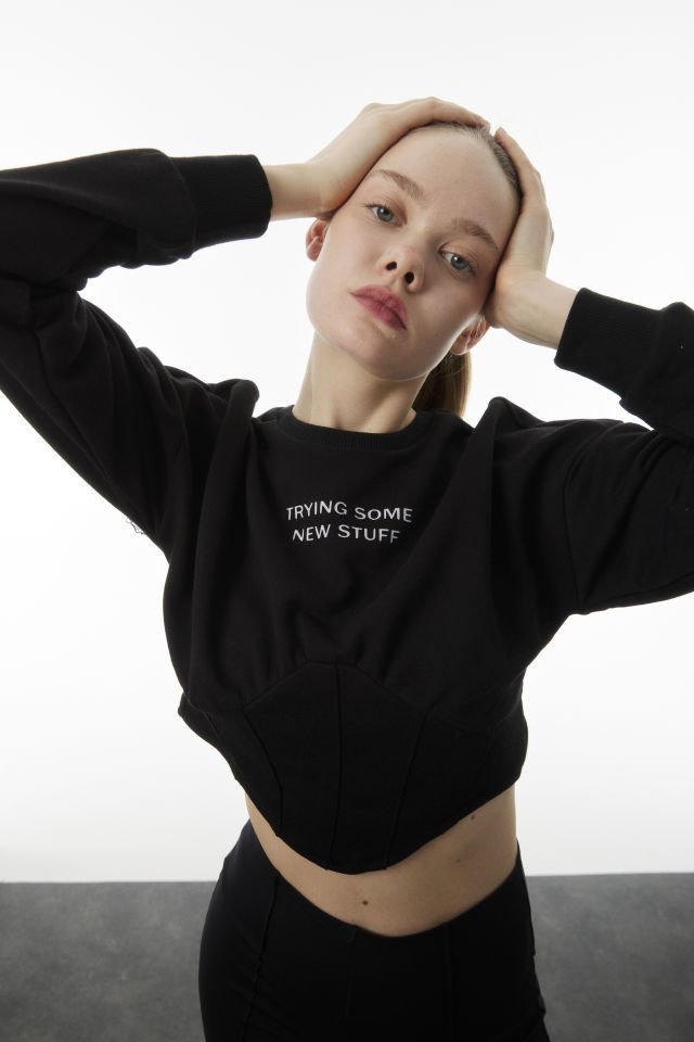 Bel Korse Detaylı Crop Slogan Baskılı Sweatshirt Siyah XL