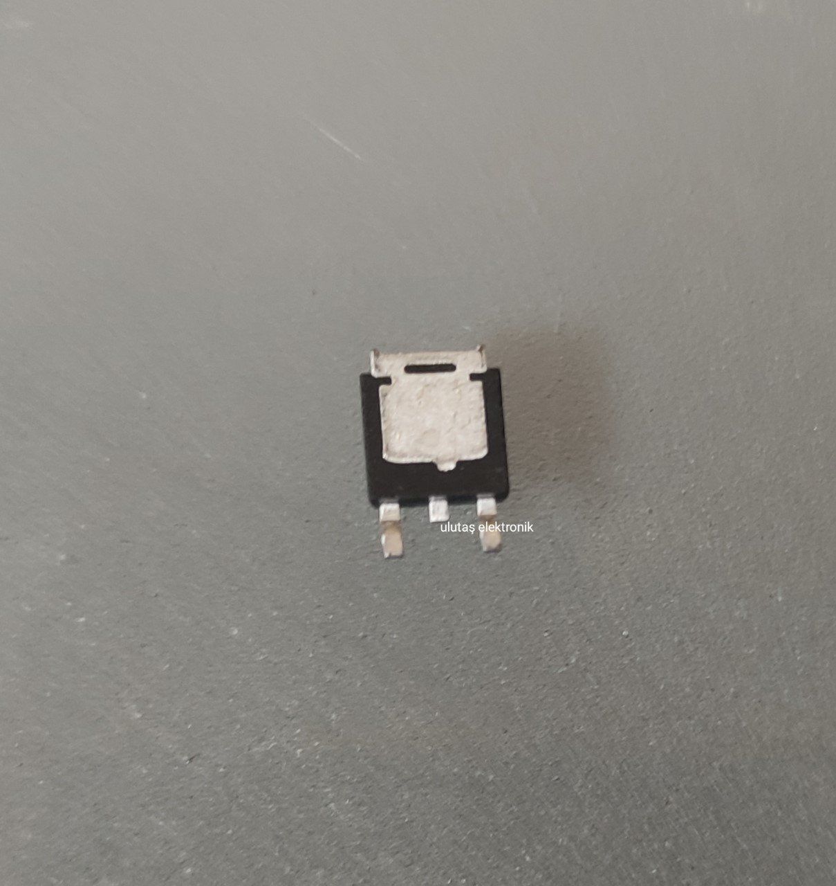 FQD11P06TM  TO-252  9.4A 60V  MOSFET