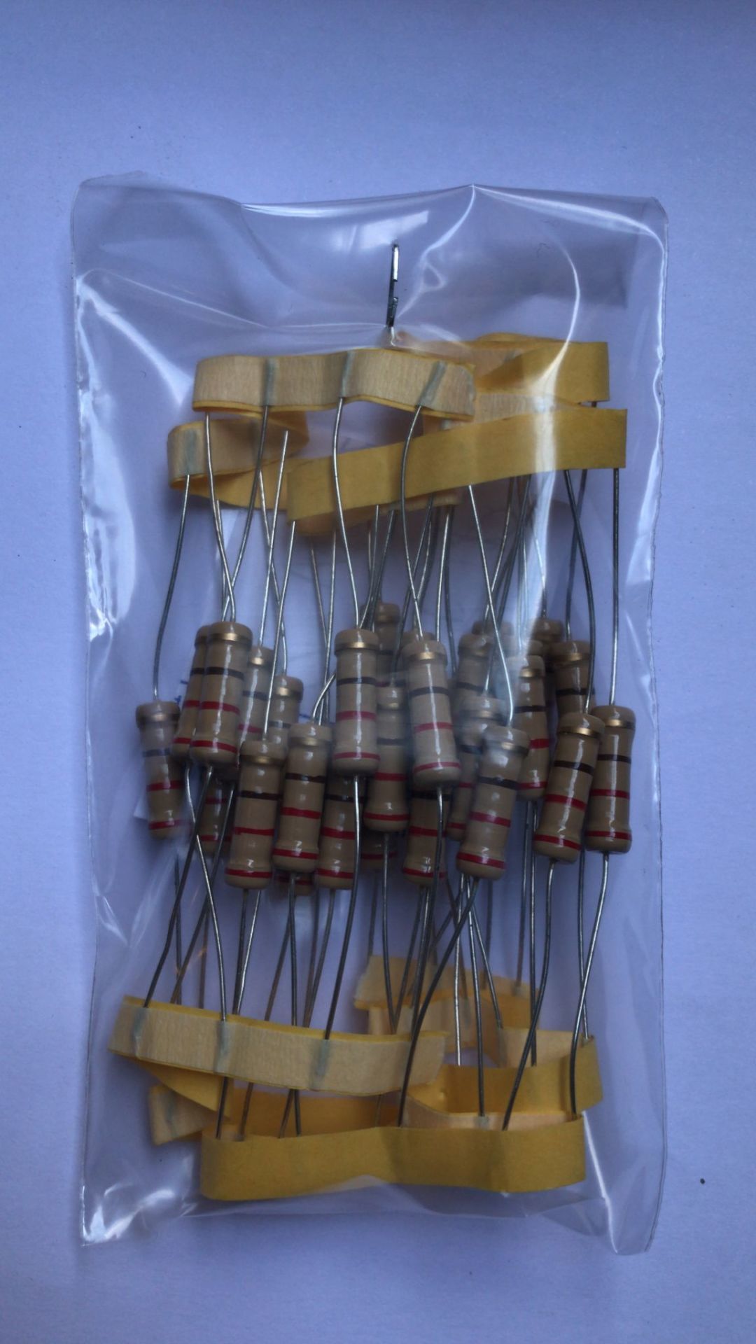 220R 2W   KARBON DİRENÇ