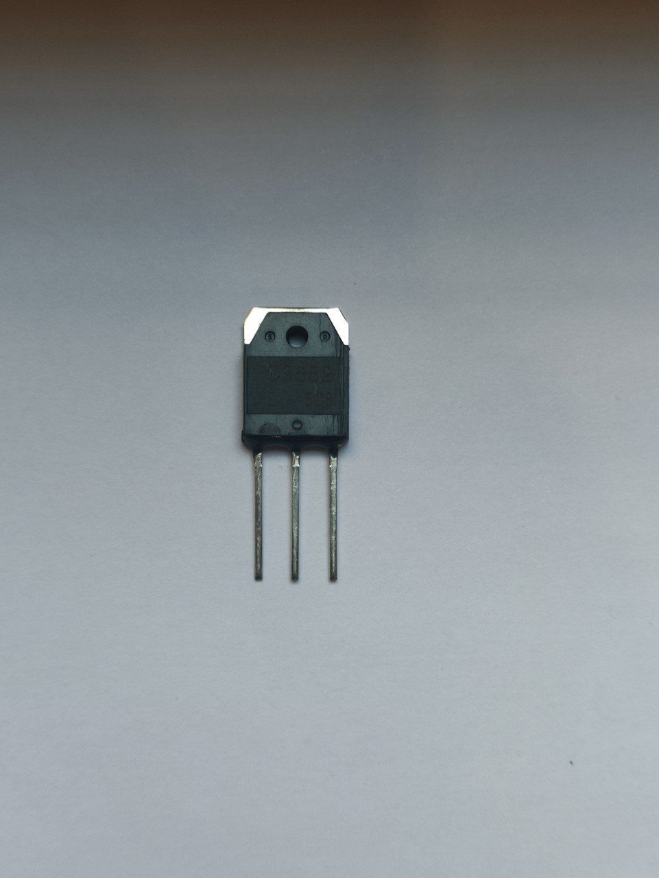 2SC3552     TO-3PN    12A 1100V   TRANSİSTÖR
