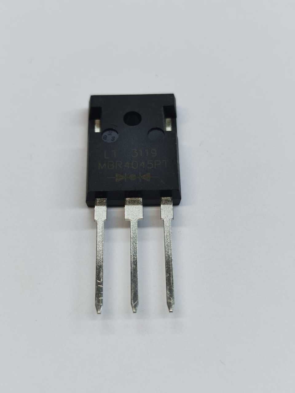 MBR4045PT    TO-247    40A 45V    SCHOTTKY DİYOT