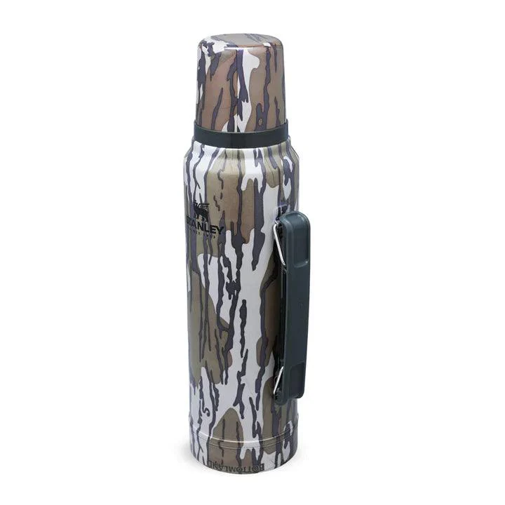 Stanley Classic Legendary Bottle Bottomland Mossy Oak 1 L