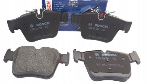 Mercedes GLC (253) GLC250 2.0 2015-2019 Bosch Arka Balata 25821
