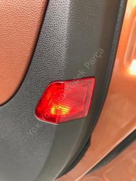 Ford Fiesta Kapı İçi Döşeme Reflektör Kapağı Sağ 2013-2018