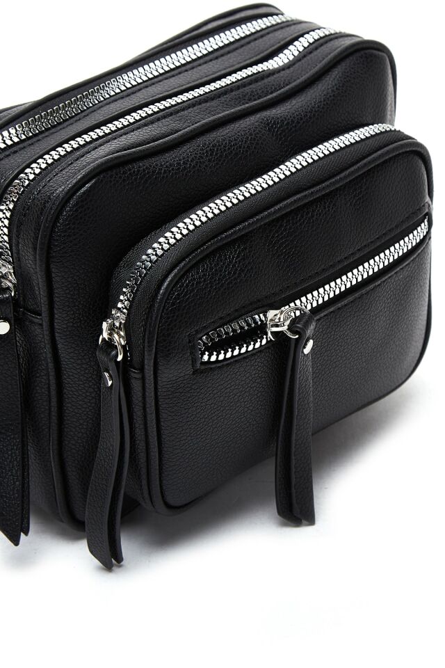 Women's Accessory Detail Crossbody Bag