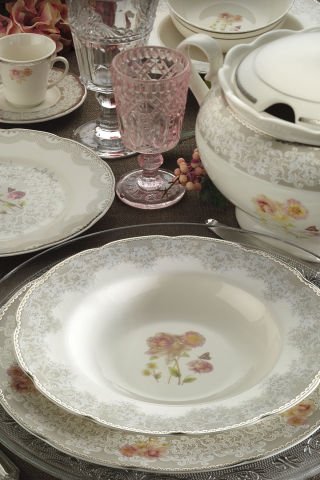 Kütahya Porcelain Aliza 83 Pieces Dinnerware Set for 12 People 70102