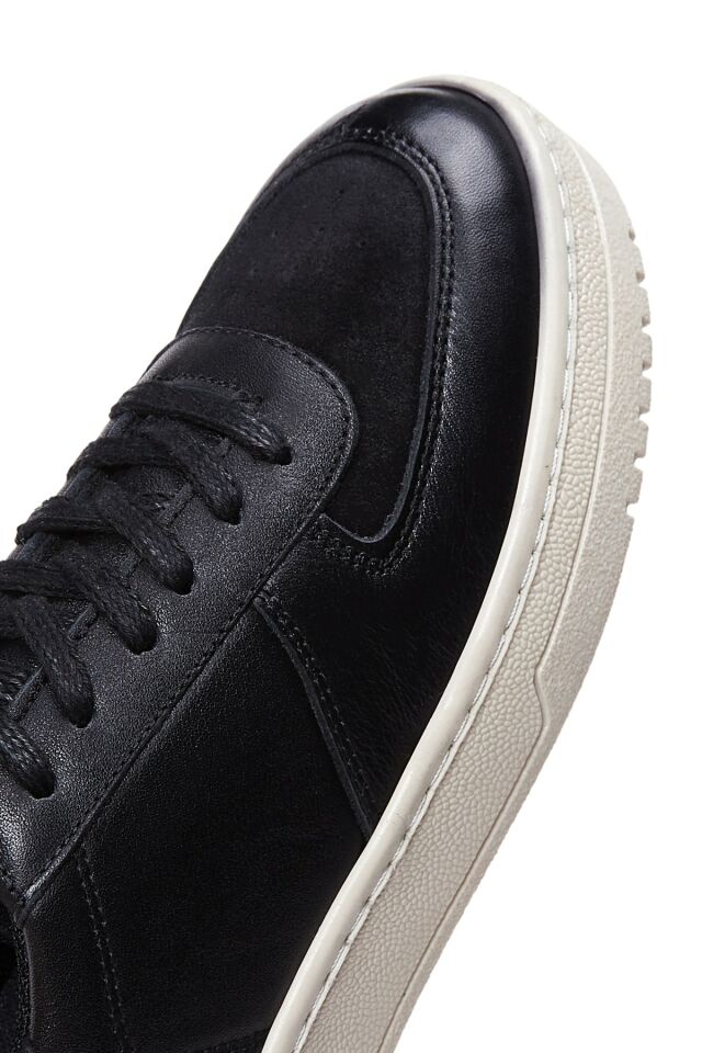 Women's Leather Sneakers