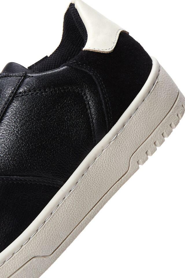 Women's Leather Sneakers