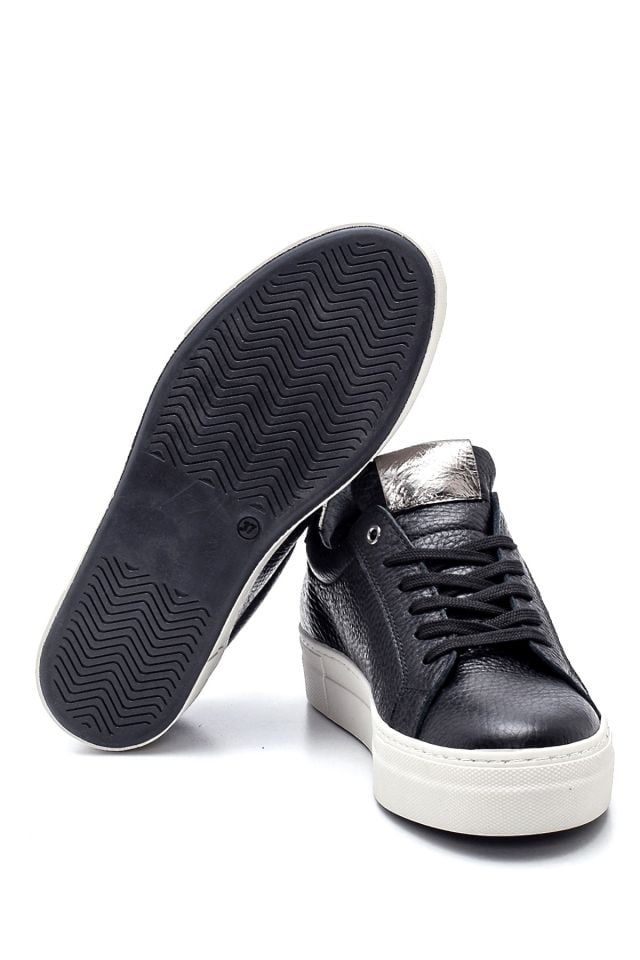 Women's Leather Casual Sneaker