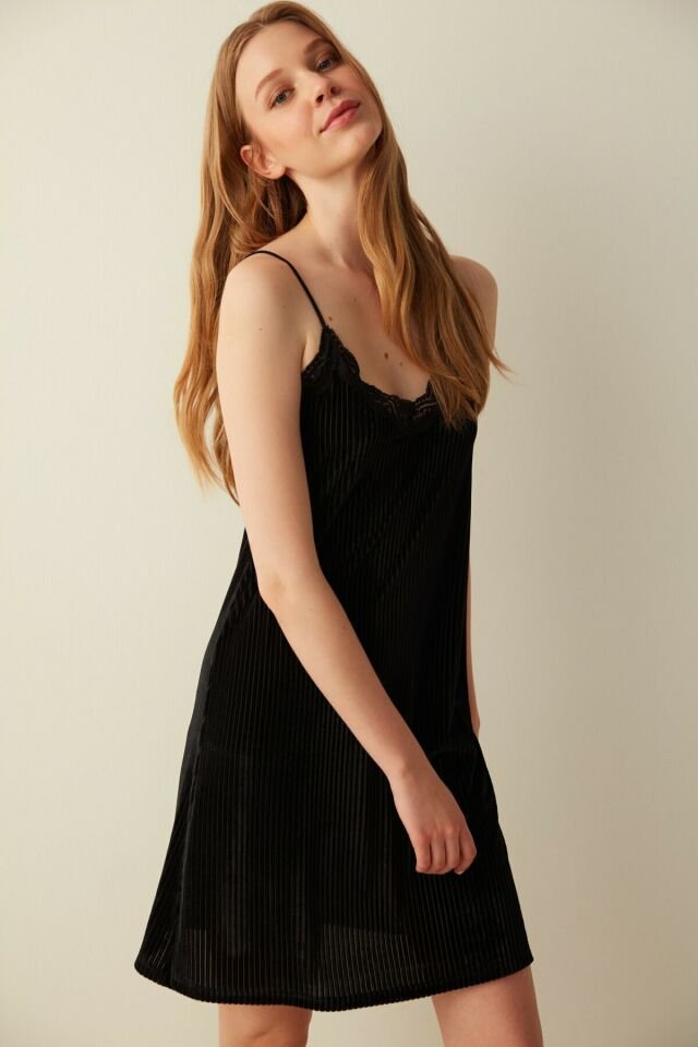 Black Mariana Velvet Dress