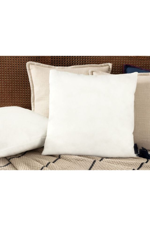 Mignon Throw Pillow