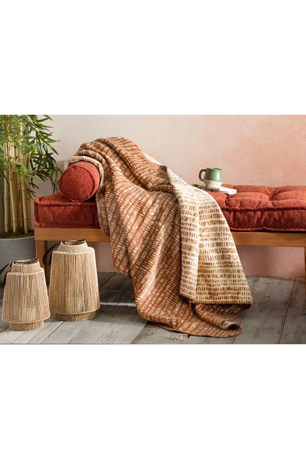 Blurred Stripes Acrylic Tv Blanket 130x170 Cm Terracotta