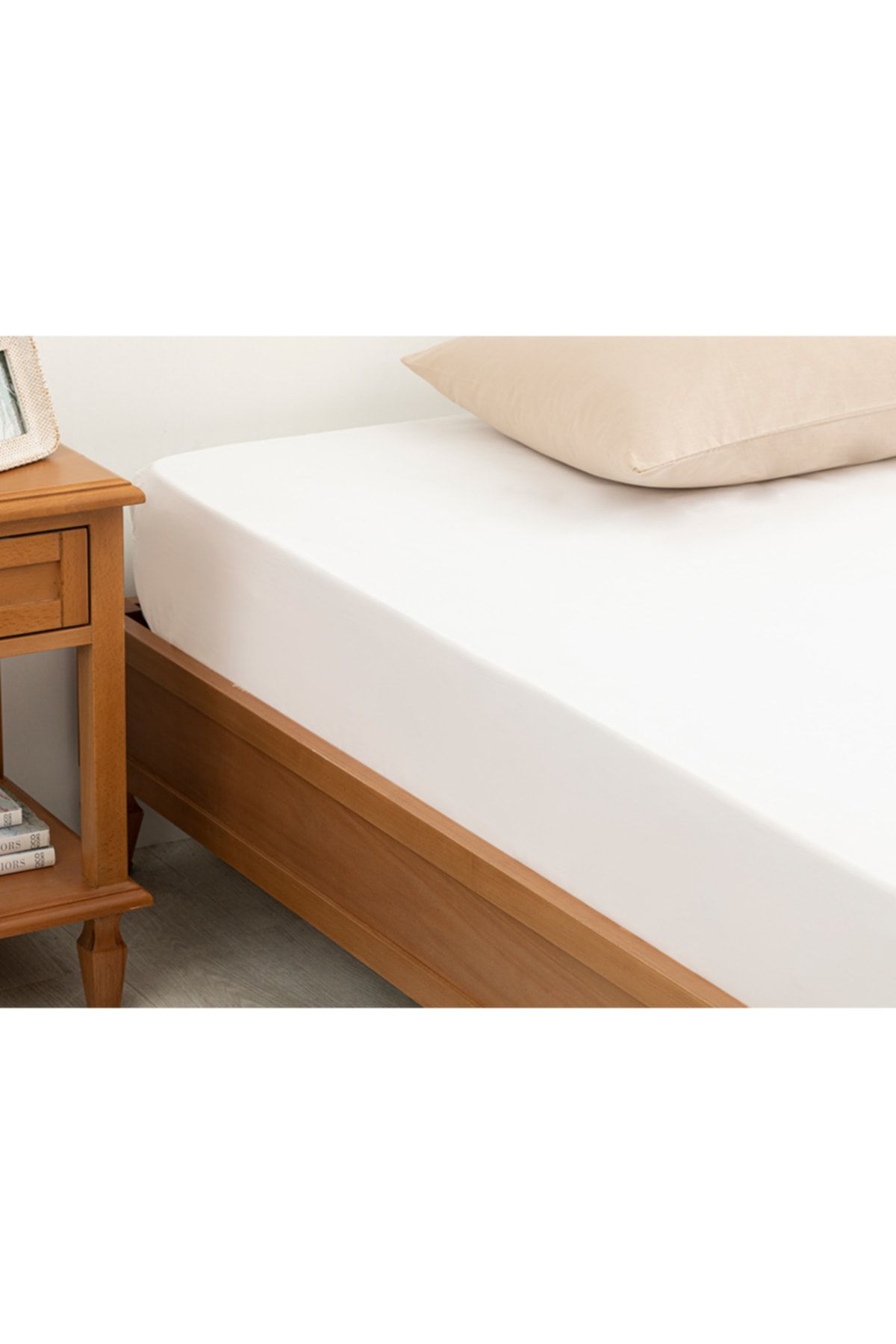Plain Cotton King Size Elastic Bed Sheet 200x200 Cm White