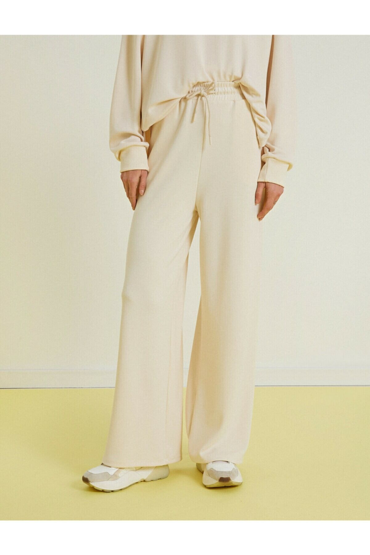 Women's Ecru Wide Leg Sweatpants