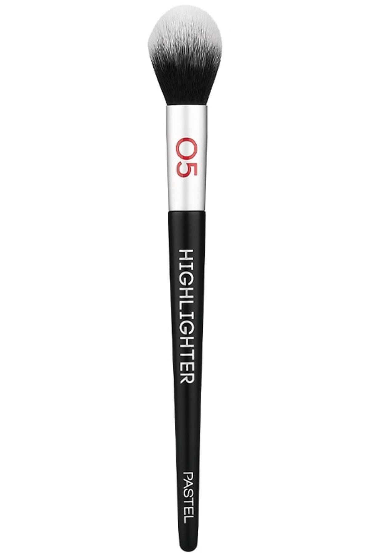 Brand: Profashion 05 Highlighter Brush Category: Makeup Brush