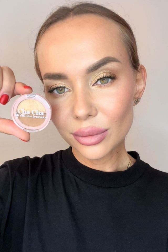 Eyeshadow No 102 - Cha Cha By Eva Duo Eyeshadow