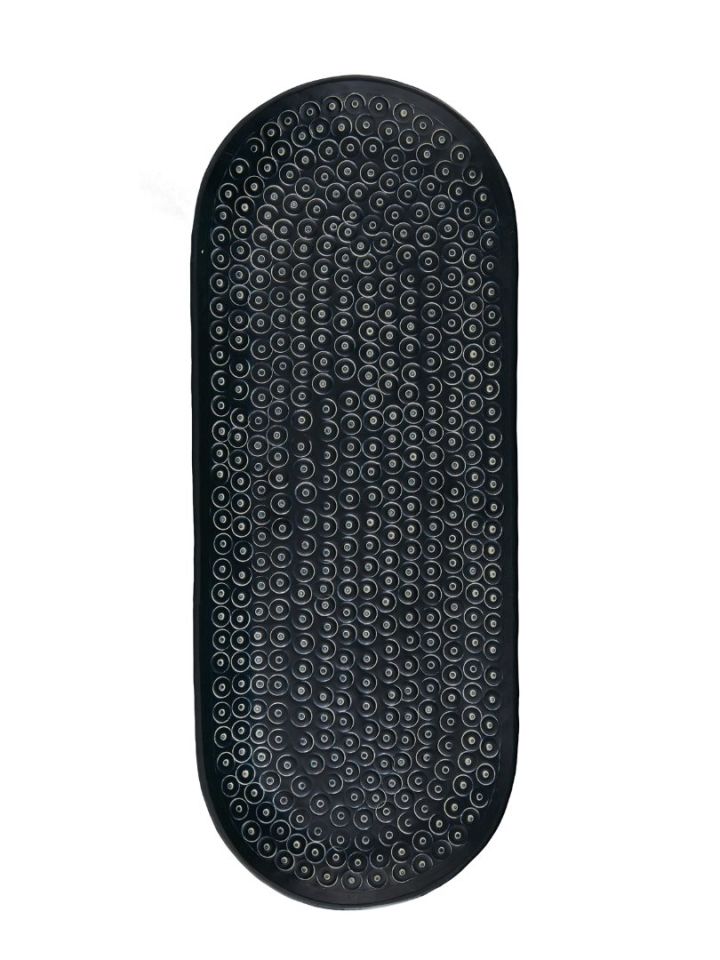 Relief Metal Oval Decorative Plate