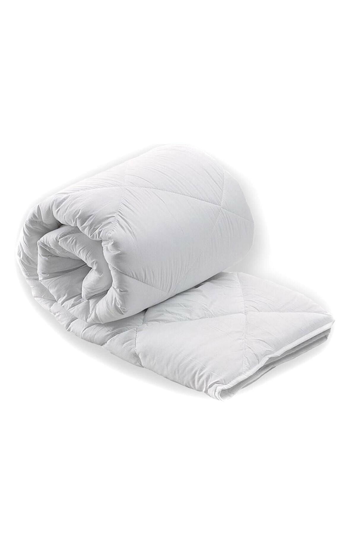 Microsoft Double Plain White Quilt