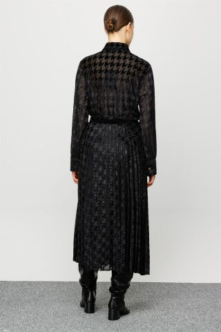 Ghisa Pleated Velvet Skirt BLACK SWEATER