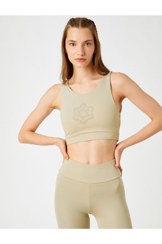 Yoga Sports Bra Window Detailed