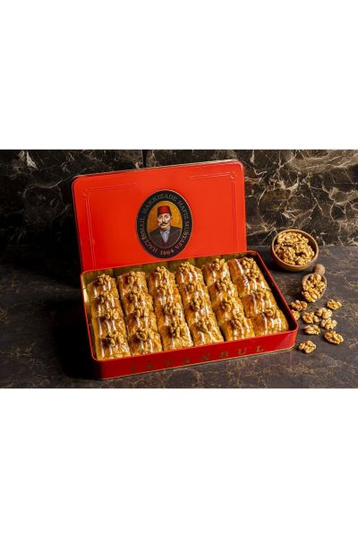 Square Baklava with Walnut XL Box