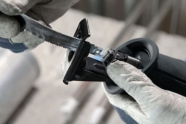 Bosch GSA1100E Profesyonel 1100W Tilki Kuyruğu Testere