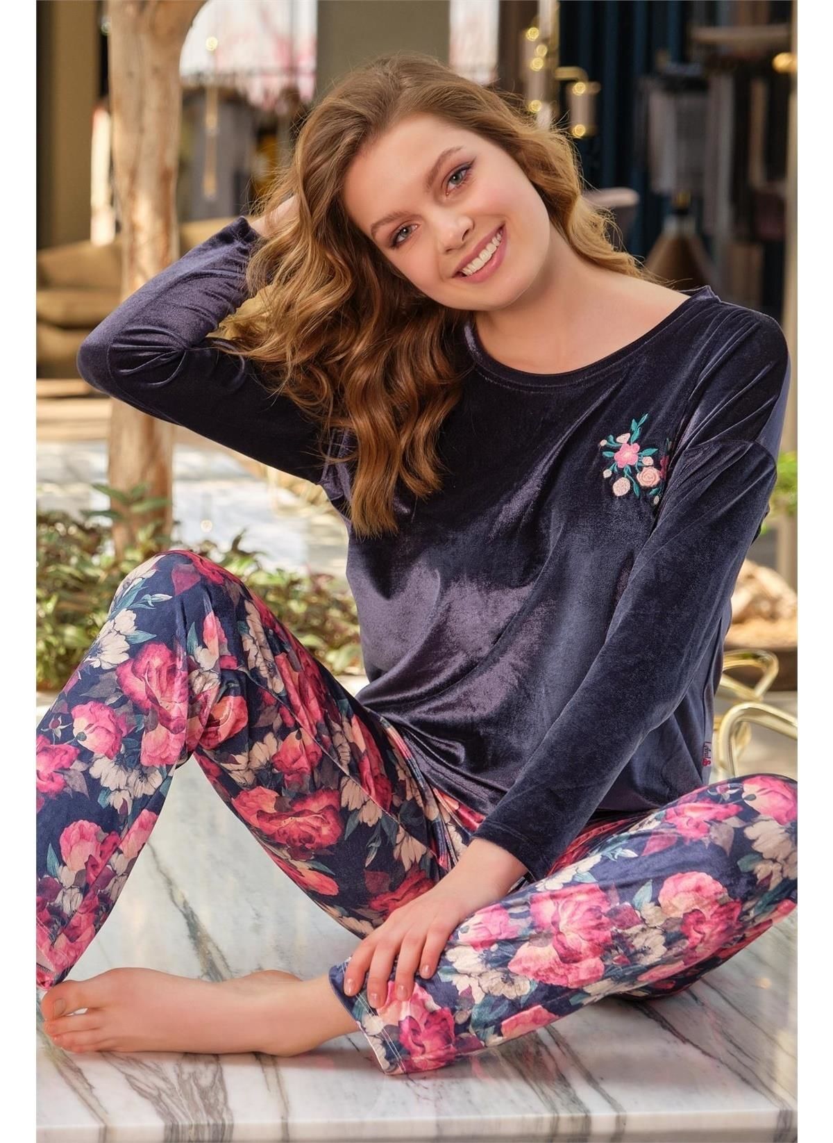 Anıl Kadın Altı Çiçekli Kadife Pijama Takımı 9734