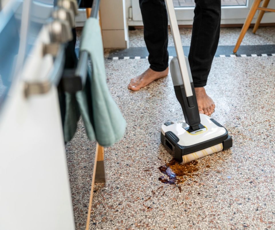 Karcher Fc 2-4 Bataryalı Zemin Temizleme Makinesi