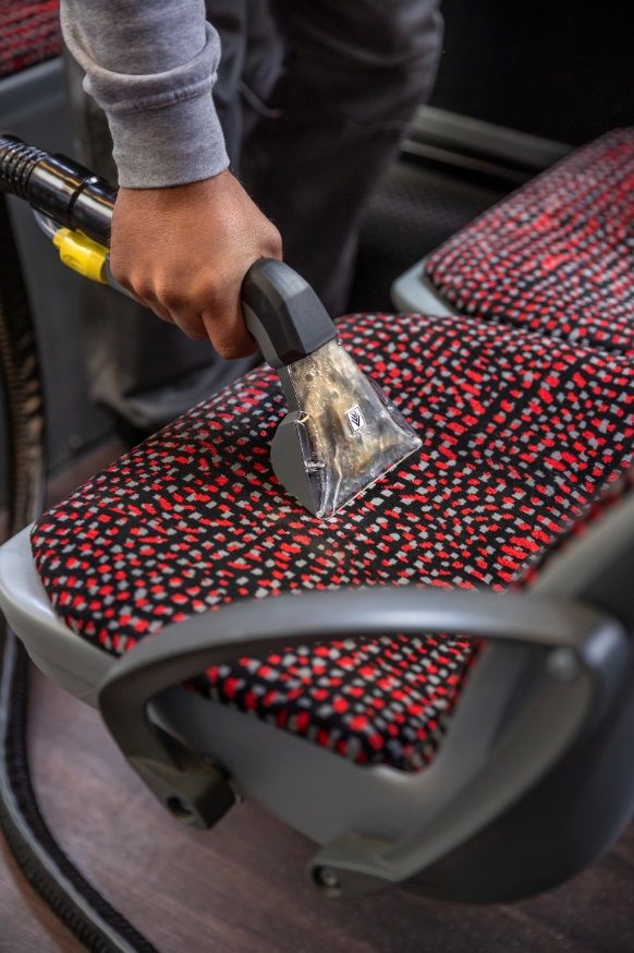Karcher Puzzi 8/1 C Halı Yıkama Makinesi