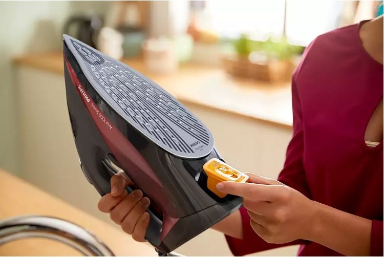 Philips 7000 Serisi DST7022/40 2800 W Buharlı Ütü