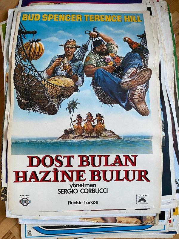 DOST BULAN HAZİNE BULUR FİLMİNİN AFİŞİ OYNAYANLAR: BUD SPENCER, TERENCE HILL YÖNETMEN: SERGIO CORBUCCI