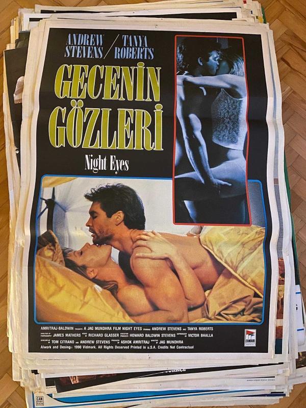 GECENİN GÖZLERİ FİLMİNİN AFİŞİ OYNAYANLAR: ANDREW STEVENS, TANYA ROBERTS YÖNETMEN: JAG MUNDHRA