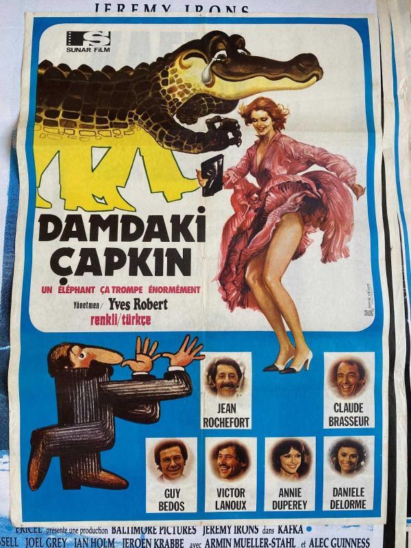 DAMDAKİ ÇAPKIN FİLMİNİN AFİŞİ OYNAYANLAR: JEAN ROCHEFORT, VICTOR LANOUX, CLAUDE BRASSEUR, GUY BEDOS, ANNIE DUPEREY YÖNETMEN: YVES ROBERT