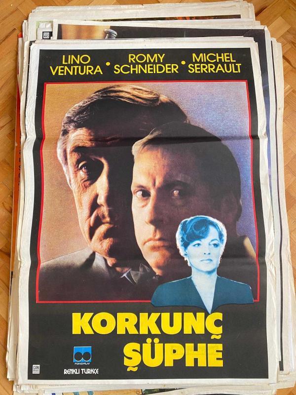 KORKUNÇ ŞÜPHE FİLMİNİN AFİŞİ OYNAYANLAR: LINO VENTURA, ROMY SCHNEIDER, MICHEL SERRAULT